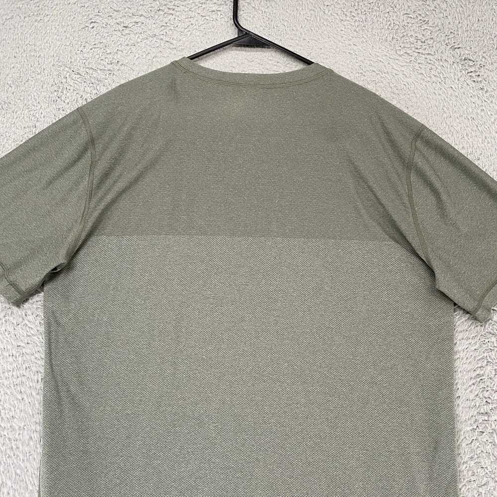 Vuori Grandview Tech Shirt Mens XL Green Mesh Lightweight‎ Gym Workout Tee